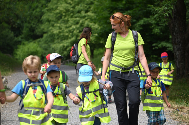 Der Kindergarten ist ein Kooperationsprojekt des Natur- und Tierparks Goldau, der Schule Lauerz und der Pädagogischen Hochschule Schwyz (PHSZ).